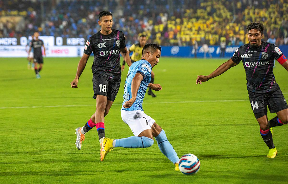 Mumbai City FC Defeated Kerala Blasters FC 4 0 In Hero ISL 2022 23 At