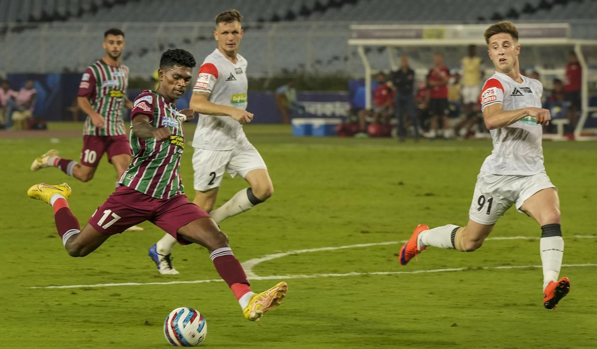 Atk Mohun Bagan Defeated Northeast United Fc In Hero Isl At Kolkata