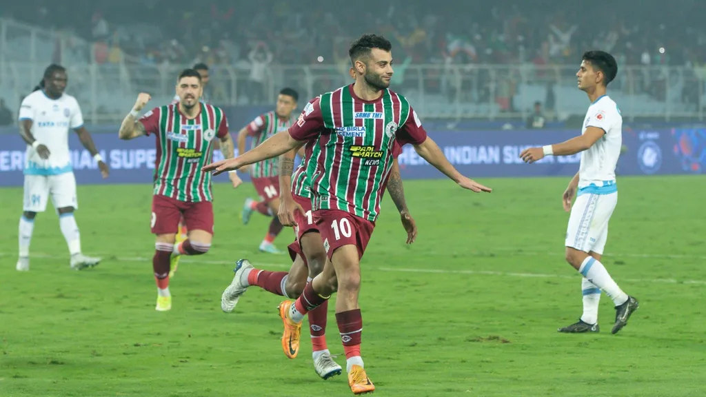 ATK Mohun Bagan Defeated Jamshedpur FC Courtesy Hugo Boumous Goal In ...