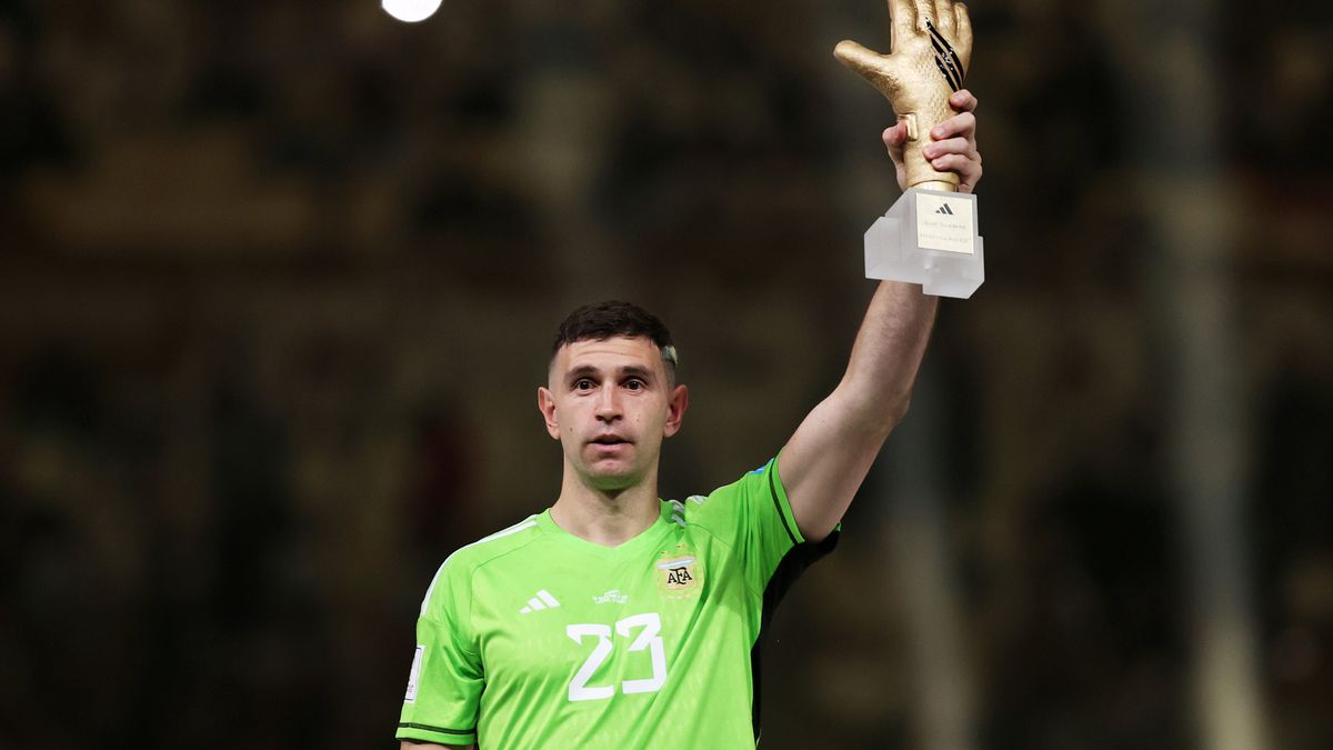 Emi Martinez won Golden Glove award in 2022 FIFA World Cup at Qatar